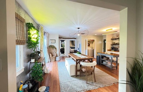 Hudson Cabaña | Pet-Friendly Hudson Escape w/Hot Tub
