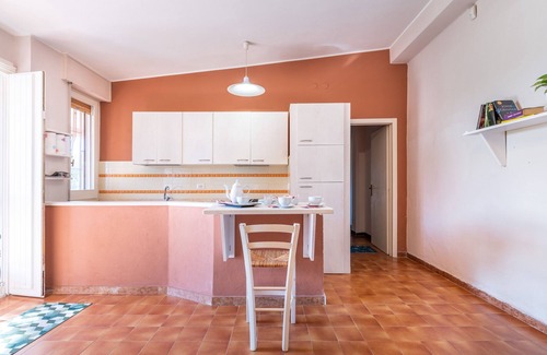 Quartu Sant'Elena Casa | Villa Serra junto al mar que admite mascotas y con pista de tenis privada