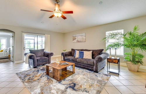 Northside Casa | Pet-Friendly Jacksonville Home Rental w/ Lanai!