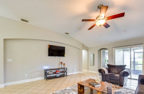 Northside Casa | Pet-Friendly Jacksonville Home Rental w/ Lanai!