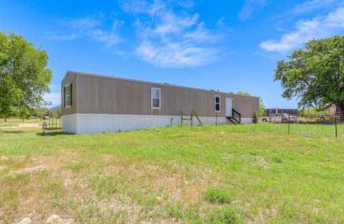Kempner Casa | Pet-Friendly Kempner Escape Near Parks and Trails!