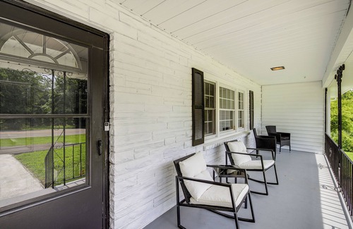 Knoxville Casa | Pet-Friendly Knoxville Rental w/ Fenced Yard!