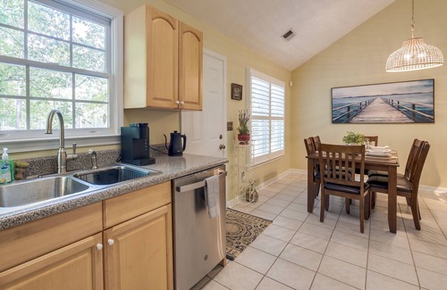 LaGrange Casa | Pet-Friendly LaGrange Vacation Rental w/ Deck!