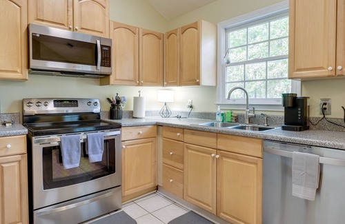 LaGrange Casa | Pet-Friendly LaGrange Vacation Rental w/ Deck!