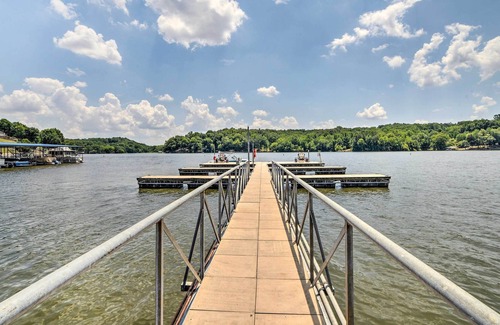 Cadiz Cabina | Pet-Friendly Lakefront Cabin w/ Boat Rentals!