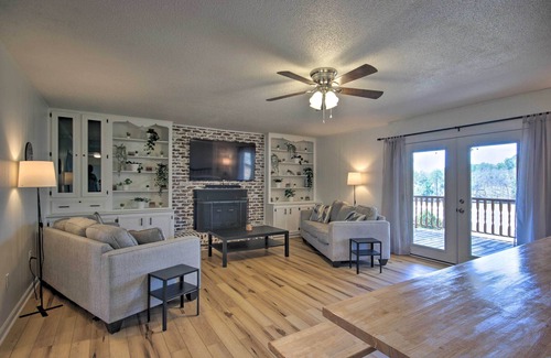 Waterloo Casa | Pet-Friendly Lakefront Retreat w/ Deck & Dock