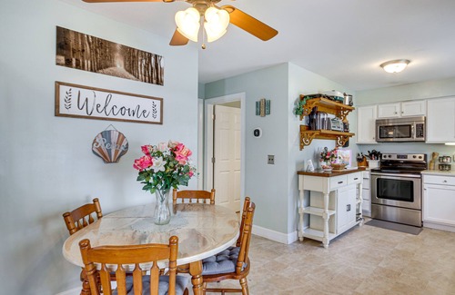 Leesville Casa | Pet-Friendly Lakehouse: View Tower + Fire Pit!