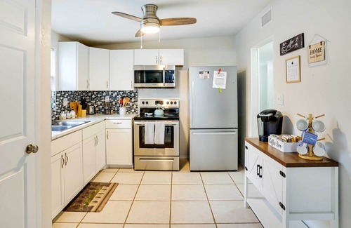 Lake Somerset Casa | Pet-Friendly Lakeland Escape w/ Private Pool!