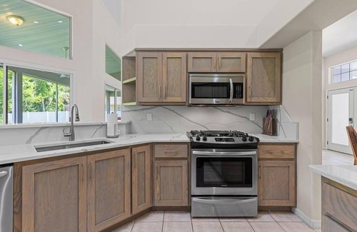 Port Orange Casa | ¡Nuevo en VRBO! Luminoso y brillante, casa de 4 dormitorios renovada en Cozy Port Orange Community