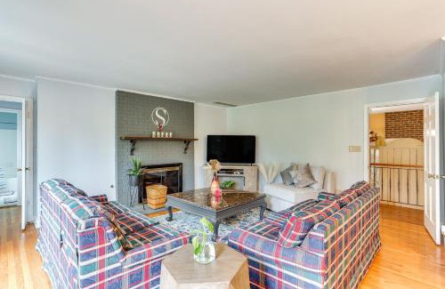 Buechel Casa | Pet-Friendly Louisville Escape about 15 Mi to Downtown
