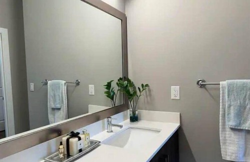 Great Neck Apartamento | Pet-Friendly, Luxury Full-Amenities Apartment in Great Neck