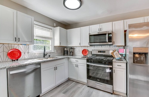 Mableton Casa | Pet-Friendly Mableton Home w/ Grill & Fire Pit!