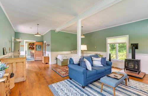 Penobscot Casa | Pet-Friendly Maine Cottage By Northern Bay