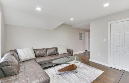 Malden Apartamento | Pet-Friendly Malden Apartment 7 Mi to Boston!