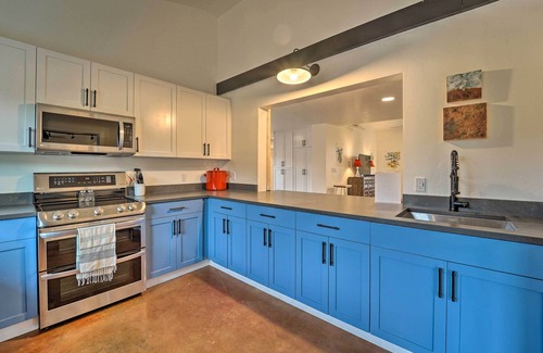 Mancos Apartamento | Pet-Friendly Mancos Gem w/ Patio & Fire Pit!