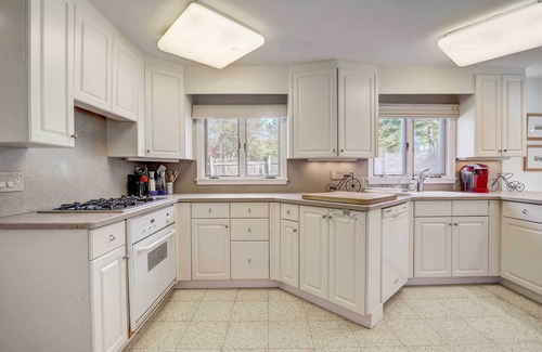 Marblehead Casa | Pet-Friendly Marblehead Home Near Preston Beach!