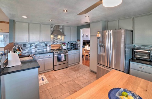 Moreno Valley Casa | Pet-Friendly Moreno Valley Home w/ Mtn Views!