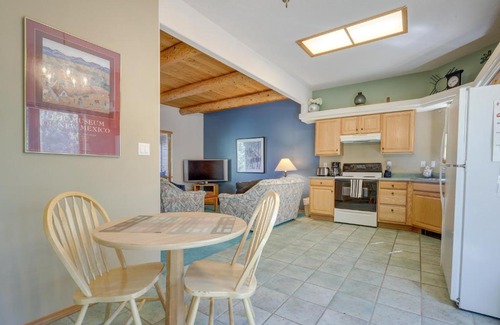 Amalia Casa | Pet-Friendly Mountain Cabin in Taos County!