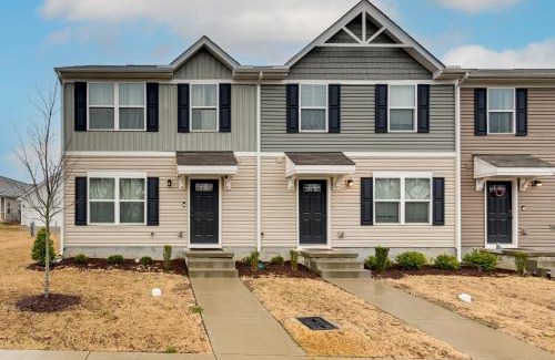 Nashville Casa | Pet-Friendly Nashville Townhome 10 Mi to Dtwn