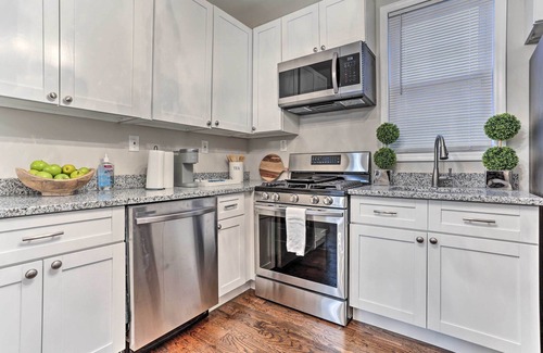 Weequahic Casa | Pet-Friendly Newark Townhome Near Airport!