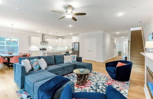 East Ocean View Casa | Pet Friendly; Newly Built; 1 Block to the Beach
