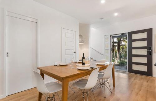 Noosaville Apartamento | Pet Friendly Oasis By The River, Noosaville