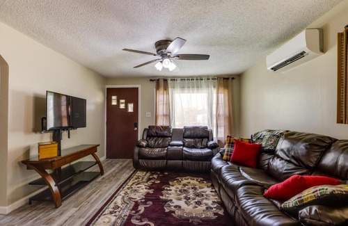 Celina Casa | Pet-Friendly Ohio Escape with Deck and Community Dock!