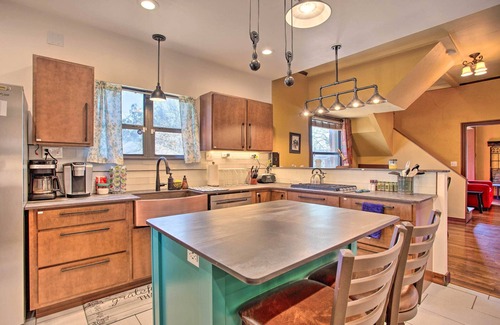 Central Oklahoma City Cabaña | Pet-friendly OKC Home w/ Yard ~ 5 Mi to Dtwn!