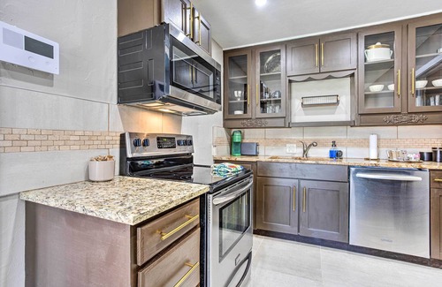 Central Oklahoma City Casa | Pet-Friendly OKC Home ~ 4 Mi to Downtown!