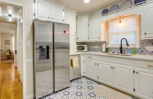 Central Oklahoma City Cabaña | Pet-friendly Oklahoma City Home w/ Patio!
