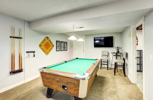 Omaha Casa | Pet-Friendly Omaha Vacation Rental with Deck!