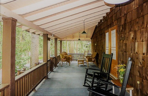Mount Gretna Cabaña | Amplia casa de campo con una vista del lago y perro amigable también.