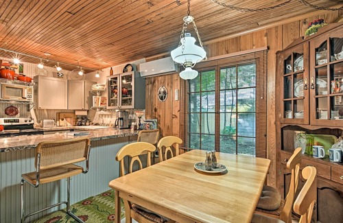 Harbor Springs Cabaña | 'One Crow Cottage' 1BR Good Hart House!