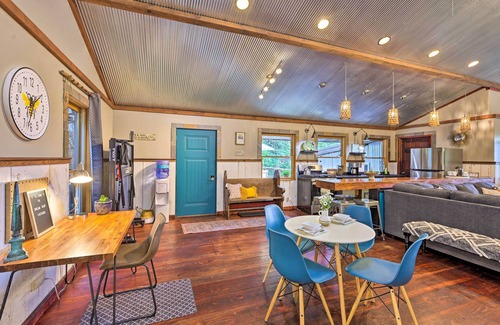 Fremont County Cabina | Pet-Friendly Outdoor Paradise w/ Grill, Decks