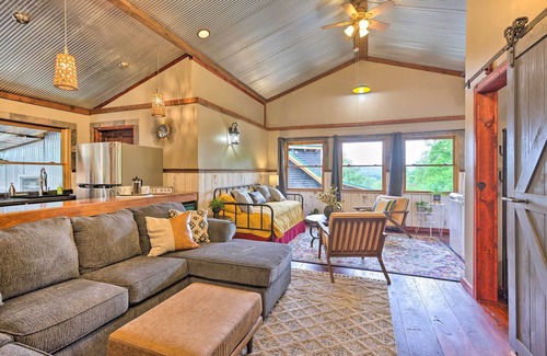Fremont County Cabaña | Pet-friendly Outdoor Paradise w/ Grill, Decks