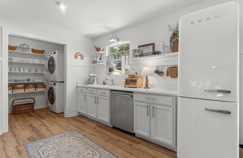 Gulfview Heights Casa | 🌊Pet Friendly-Private Pool-4 Bikes-Short Walk to the Beach-Cottage Haven🌊