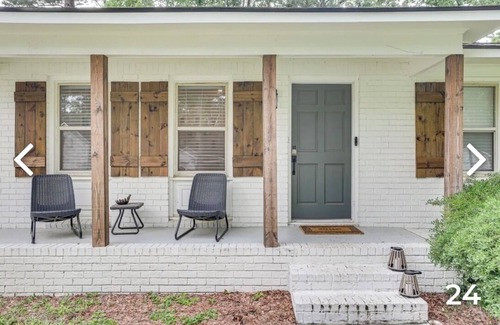 Goose Creek Casa | An Artistic PeaceFEEL GooseCreek Home-30 min to BEACH-
