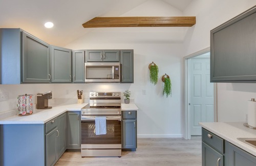 Lebanon Casa | Pet-Friendly Pennsylvania Retreat w/ Fire Pit!