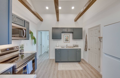 Lebanon Casa | Pet-Friendly Pennsylvania Retreat w/ Fire Pit!