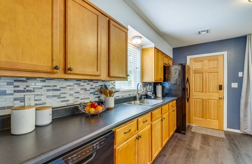 Southeast Pensacola Casa | Pet-Friendly Pensacola Home w/ Sunny Backyard!