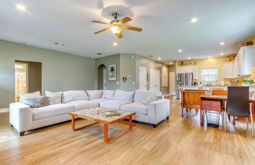Warrington Casa | Pet-Friendly Pensacola Home ~ 2 Mi to Bruce Beach!