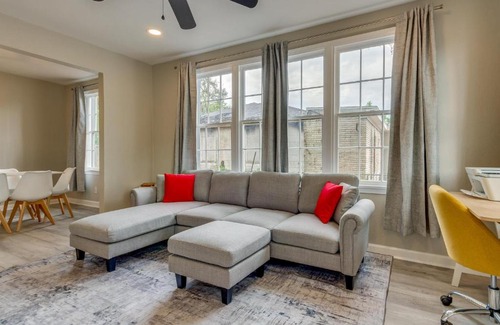 New Warrington Casa | Pet-Friendly Pensacola House Rental 3 Mi to Beach