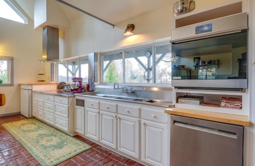 Pilot Apartamento | Pet-Friendly Pilot Studio with Vineyard Views!