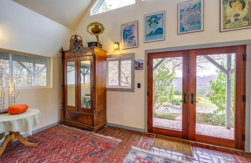 Pilot Apartamento | Pet-Friendly Pilot Studio with Vineyard Views!