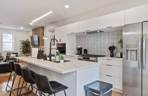 Mexican War Streets Casa | Pet-Friendly Pittsburgh House: 3BR, Yard