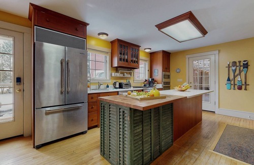 Southern Coast Casa | Pet Friendly | Pool | 7 NIGHT STAY DISCOUNT | Bayley Vacation Rentals