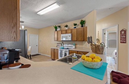 Sunset Ridge Casa | Peaceful Paradise Pool Home with King suite 10 minutes to Disney World