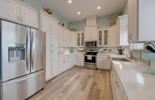 Safe Harbor Casa | Pet friendly, Private pool, EV charger