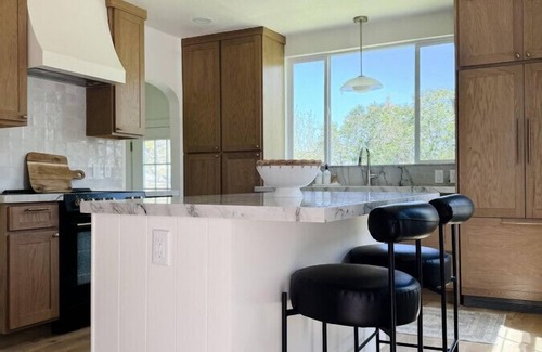 Garden City Casa | Pet Friendly-Private Hot tub! Fresh Remodel! Arcades! Grass Yard! Walk 2 Lake!