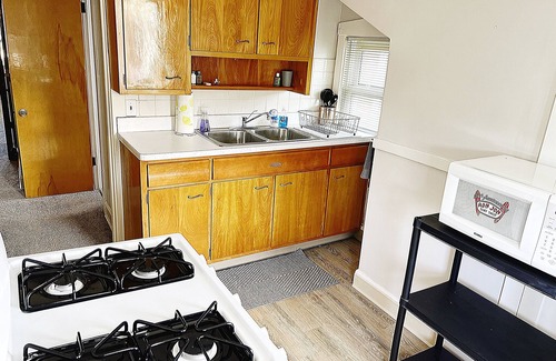 Kamm's Corners Apartamento | Pet friendly private apartment 10 minutes from downtown